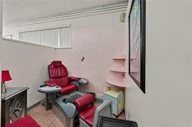 977 Mineral Spring Avenue, Providence, RI 02904