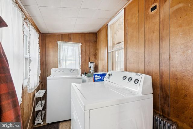 361 DEMOCRAT RD, Gibbstown, NJ 08027