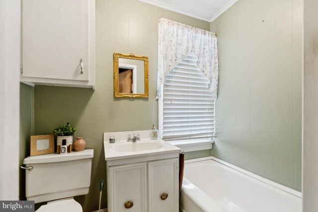 361 DEMOCRAT RD, Gibbstown, NJ 08027