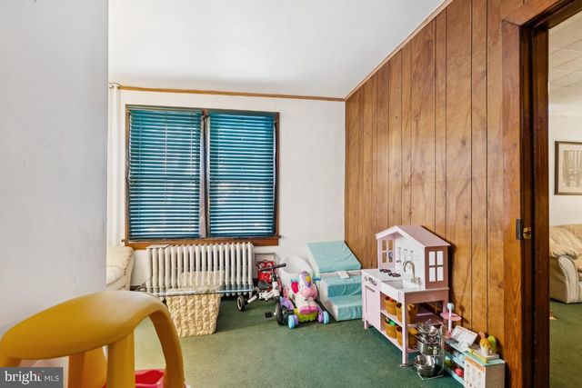 361 DEMOCRAT RD, Gibbstown, NJ 08027