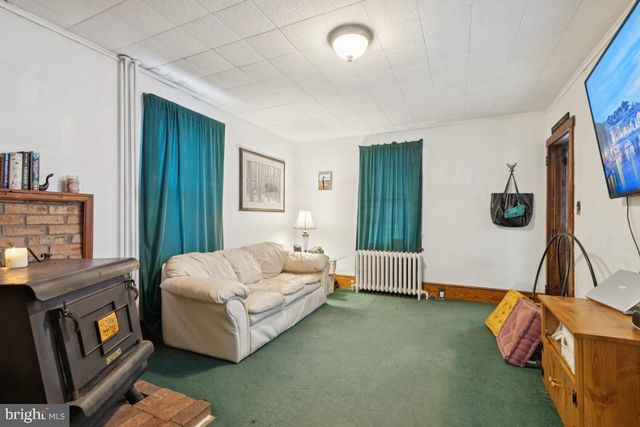 361 DEMOCRAT RD, Gibbstown, NJ 08027