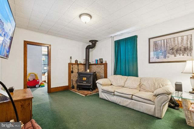 361 DEMOCRAT RD, Gibbstown, NJ 08027