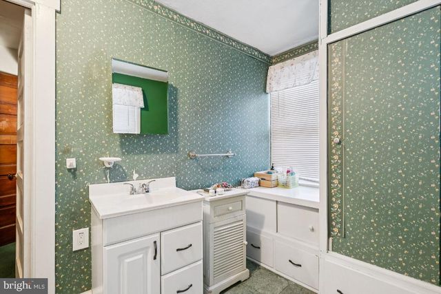 361 DEMOCRAT RD, Gibbstown, NJ 08027