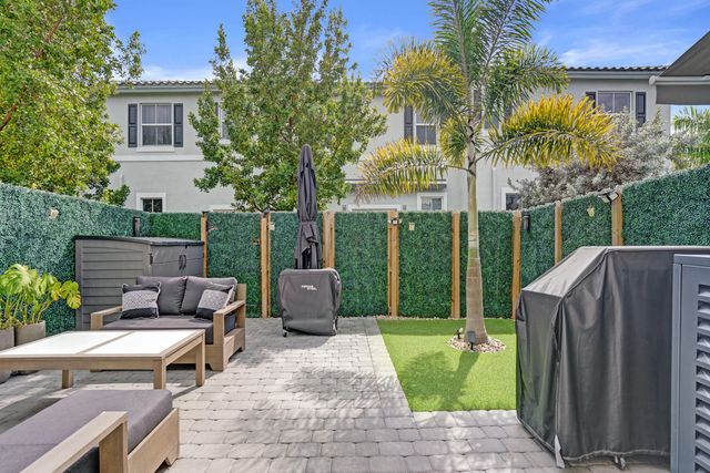 11966 NW 47th Manor, Coral Springs, FL 33076