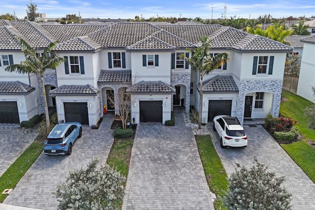 11966 NW 47th Manor, Coral Springs, FL 33076