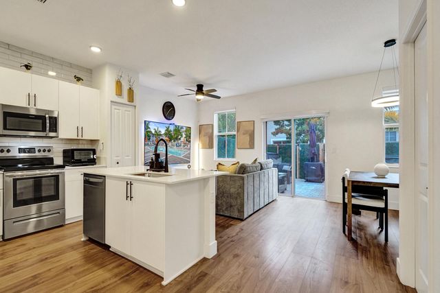 11966 NW 47th Manor, Coral Springs, FL 33076