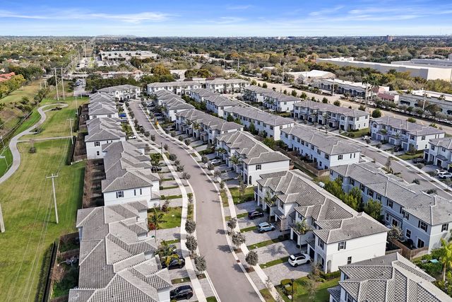 11966 NW 47th Manor, Coral Springs, FL 33076