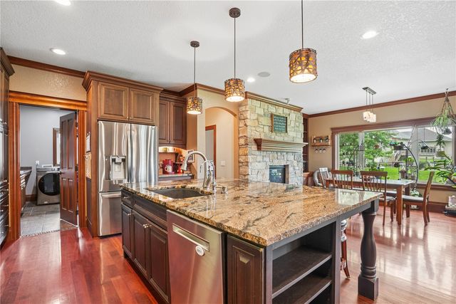 1154 Kettering Rd, Marion, IA 52302