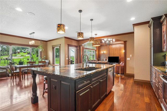 1154 Kettering Rd, Marion, IA 52302