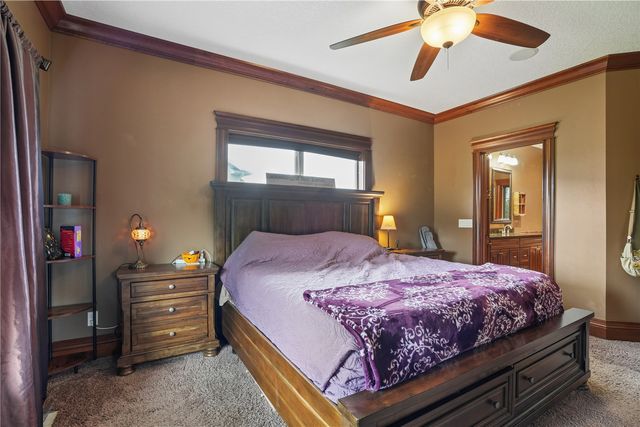 1154 Kettering Rd, Marion, IA 52302
