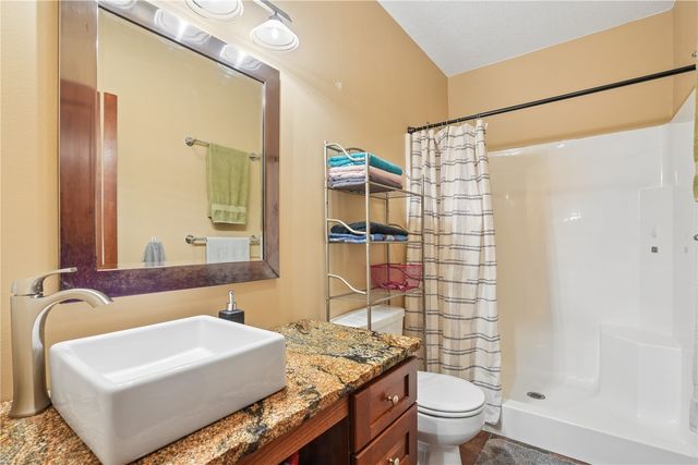 1154 Kettering Rd, Marion, IA 52302