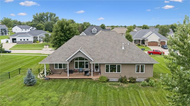 1154 Kettering Rd, Marion, IA 52302