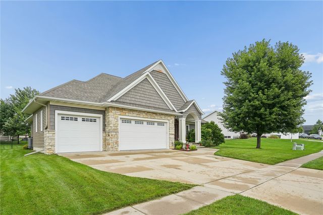 1154 Kettering Rd, Marion, IA 52302