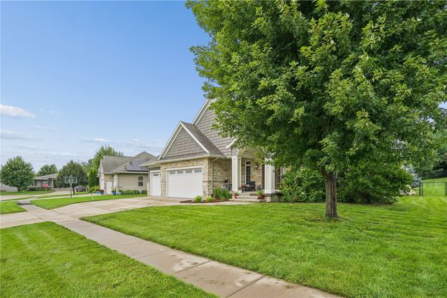 1154 Kettering Rd, Marion, IA 52302