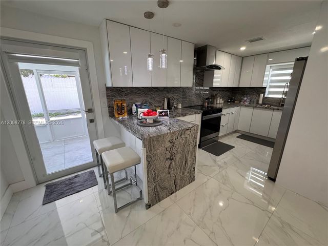 10412 SW 173rd St, Miami, FL 33157