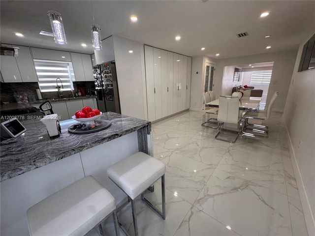 10412 SW 173rd St, Miami, FL 33157