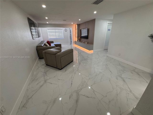 10412 SW 173rd St, Miami, FL 33157