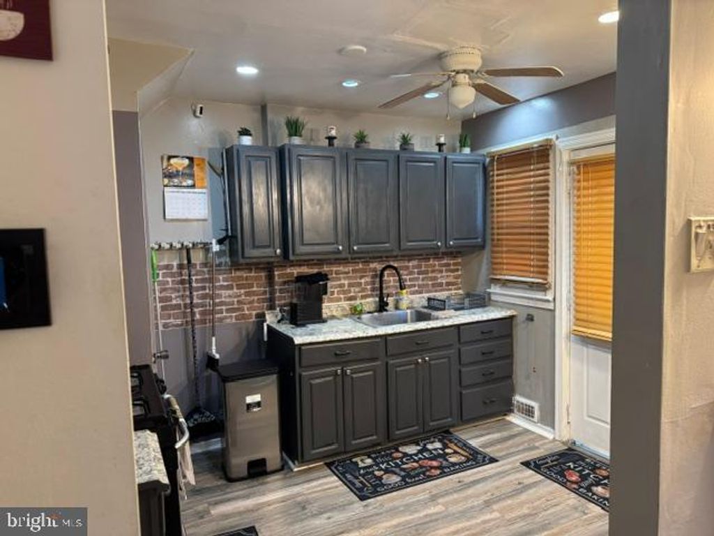 Image 9 of property listing at 4603 RALEIGH RD, Temple Hills, MD 20748