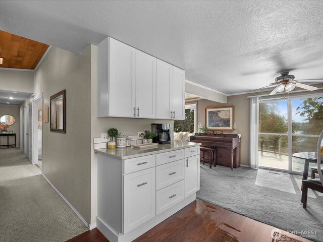 10830 Lake View Drive, Lake Stevens, WA 98258