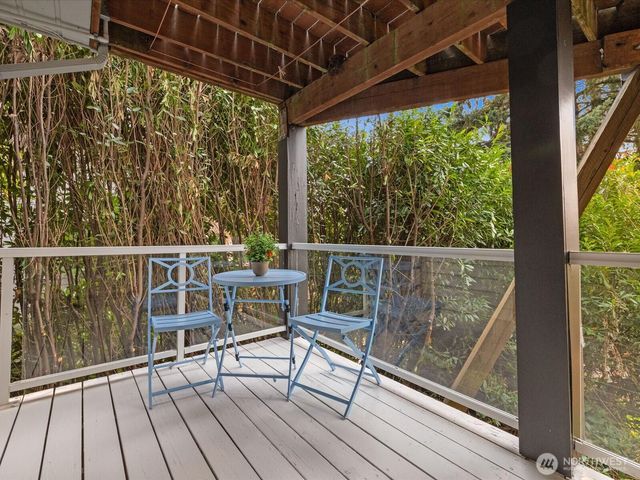 10830 Lake View Drive, Lake Stevens, WA 98258