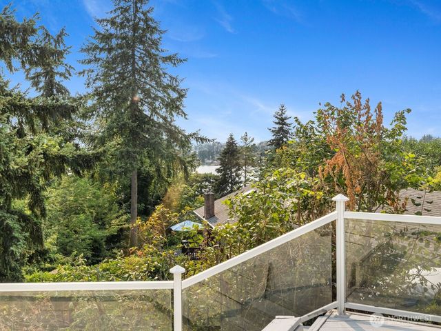 10830 Lake View Drive, Lake Stevens, WA 98258
