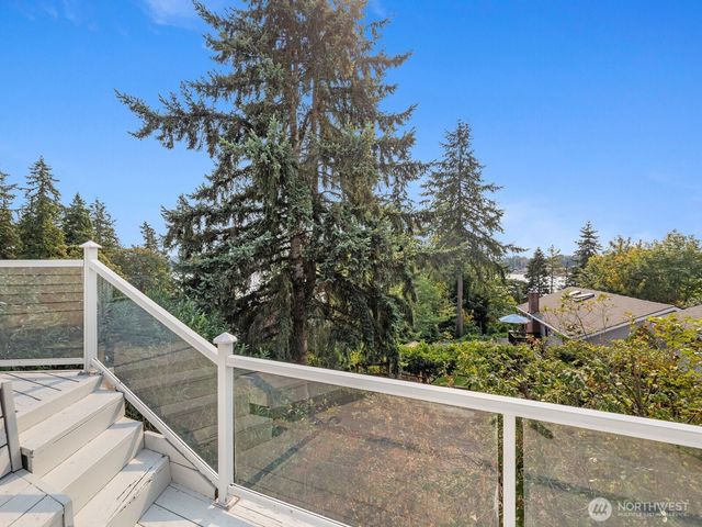 10830 Lake View Drive, Lake Stevens, WA 98258