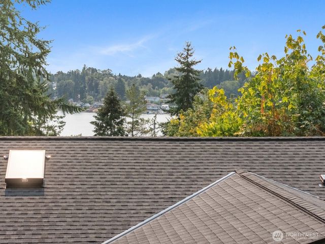 10830 Lake View Drive, Lake Stevens, WA 98258