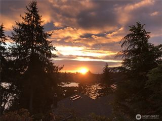 10830 Lake View Drive, Lake Stevens, WA 98258