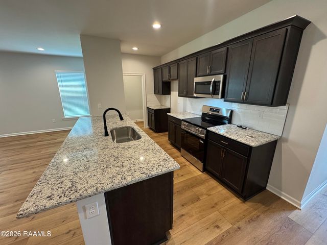 213 Tatum Lane, Youngsville, LA 70592