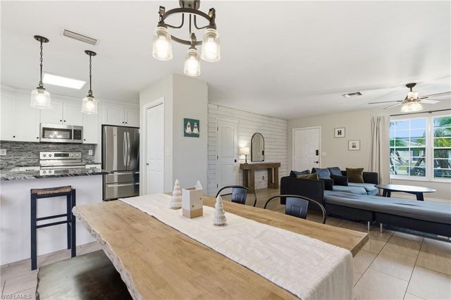 428 33rd TER, Cape Coral, FL 33914