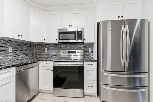 428 33rd TER, Cape Coral, FL 33914