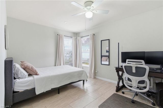 428 33rd TER, Cape Coral, FL 33914