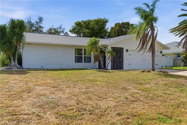 428 33rd TER, Cape Coral, FL 33914