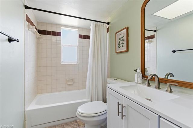 428 33rd TER, Cape Coral, FL 33914