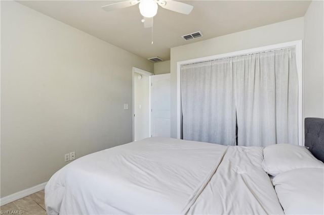 428 33rd TER, Cape Coral, FL 33914