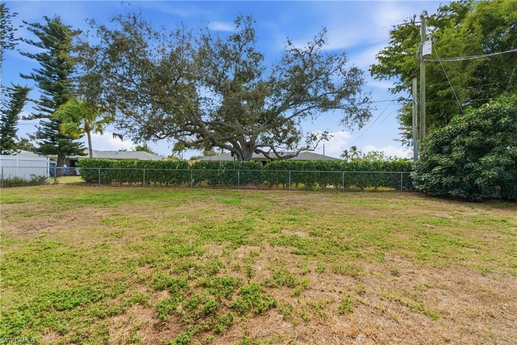 428 33rd TER, CAPE CORAL, FL 33914 — photo 5