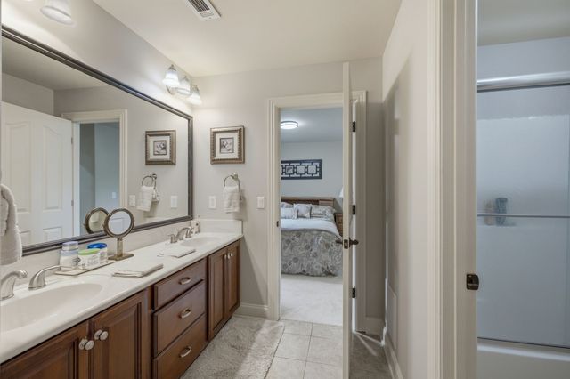 3356 Clovercroft Dr, Murfreesboro, TN 37130