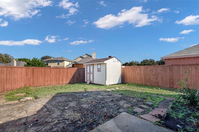 5849 Baker Drive, The Colony, TX 75056