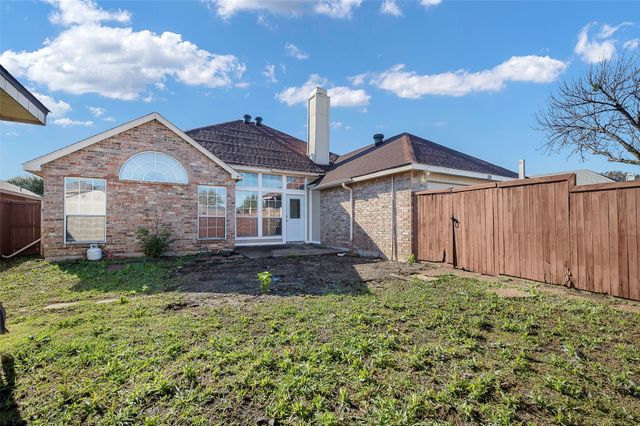 5849 Baker Drive, The Colony, TX 75056