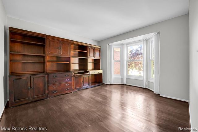 107 Millstone Drive, Troy, MI 48084