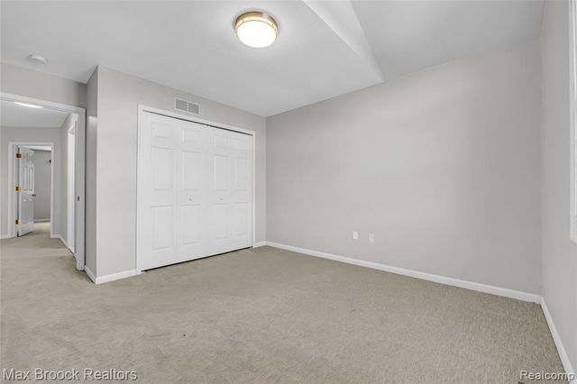 107 Millstone Drive, Troy, MI 48084