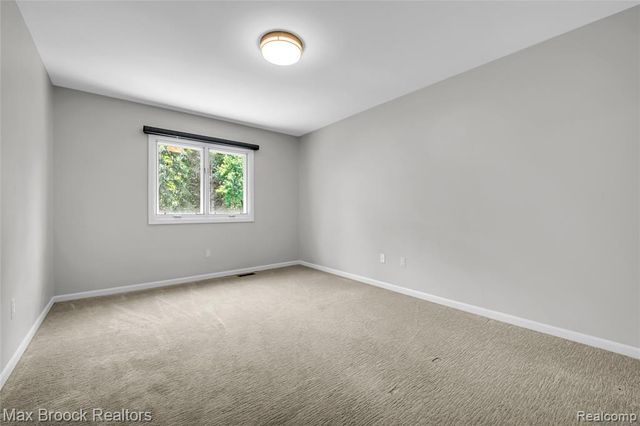107 Millstone Drive, Troy, MI 48084