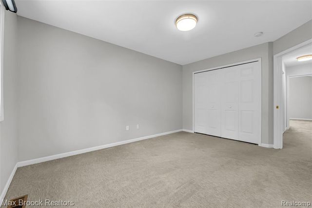 107 Millstone Drive, Troy, MI 48084