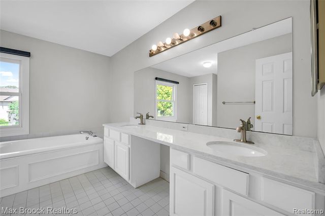 107 Millstone Drive, Troy, MI 48084