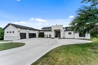 318 Upland Court, Canyon Lake, TX 78133