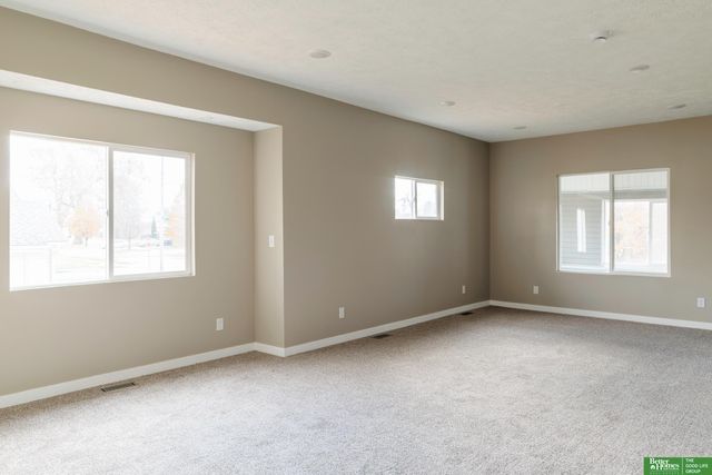 1810 Locust Street, Omaha, NE 68110