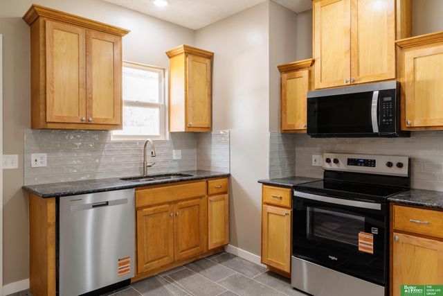 1810 Locust Street, Omaha, NE 68110