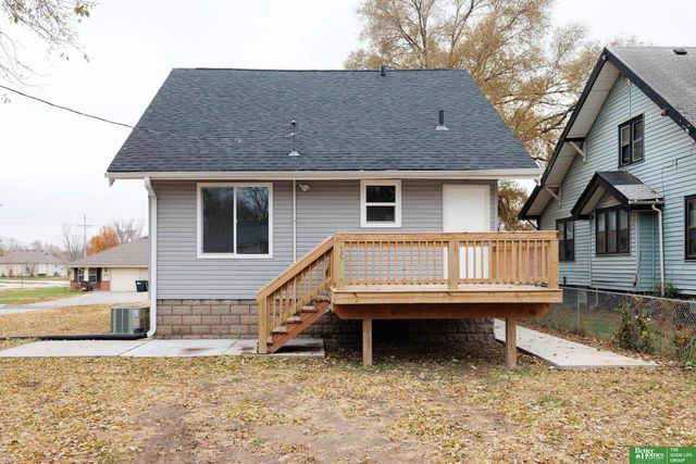 1810 Locust Street, Omaha, NE 68110