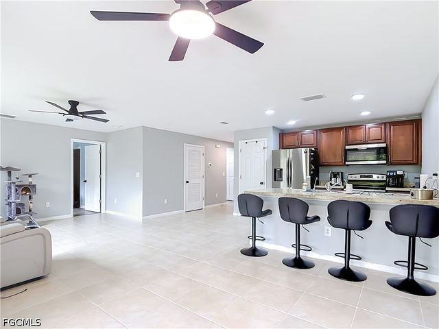 4306 NE 24th PL, Cape Coral, FL 33909