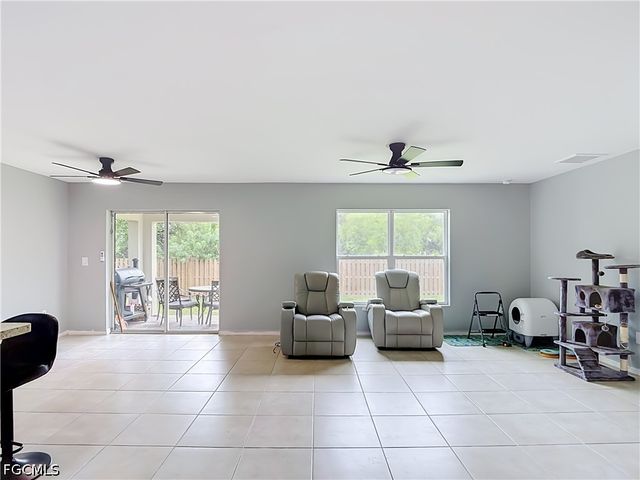 4306 NE 24th PL, Cape Coral, FL 33909